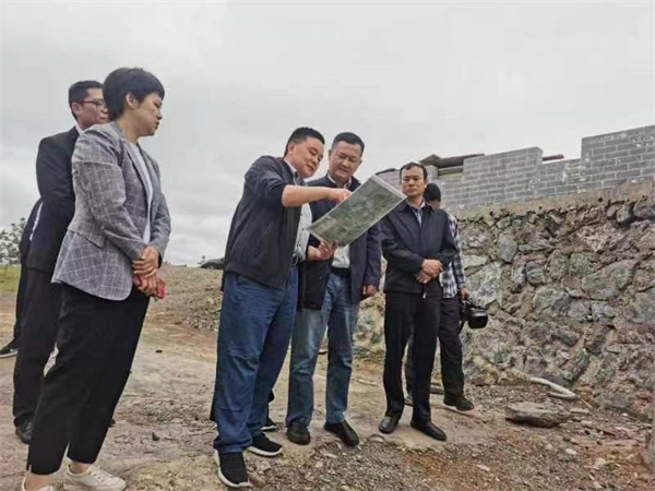 5月10日，副县长徐涌泗一行调研湖田山项目，千亿·体育党委书记、董事长洪筱明，湖田山执行董事邢辉姣陪同2.jpg